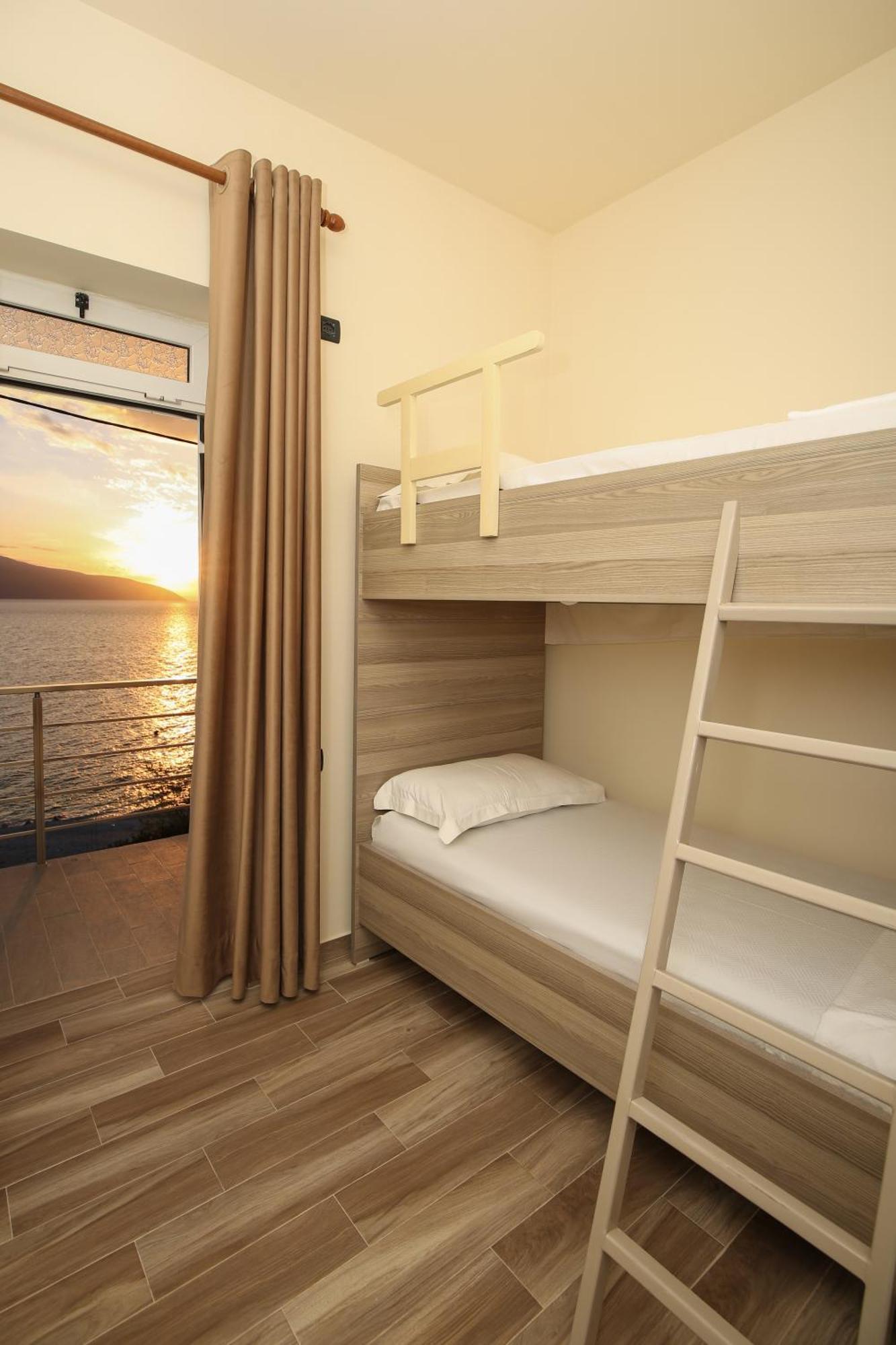 Hotel Blue Bay Kanine