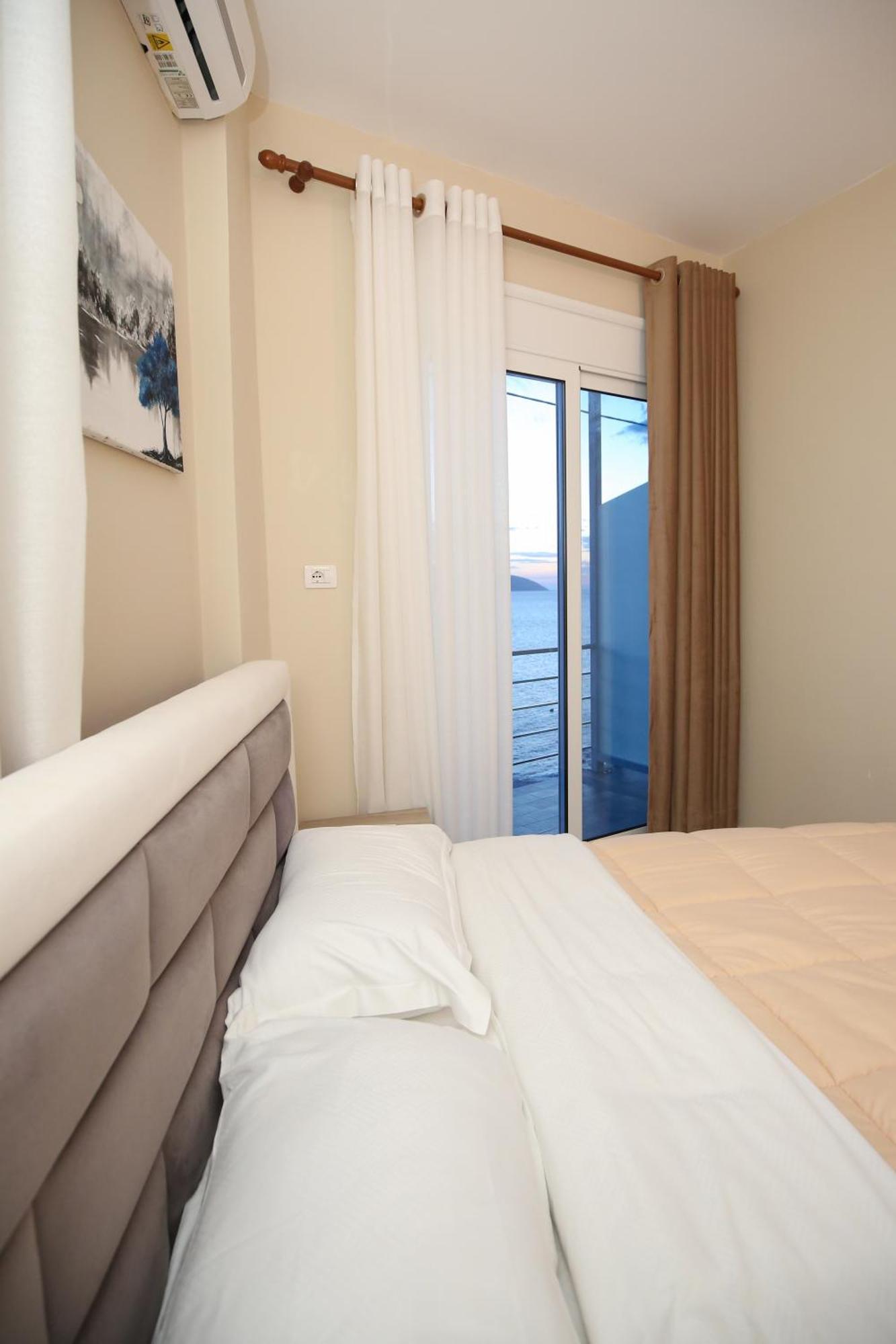 Blue Bay Hotel *