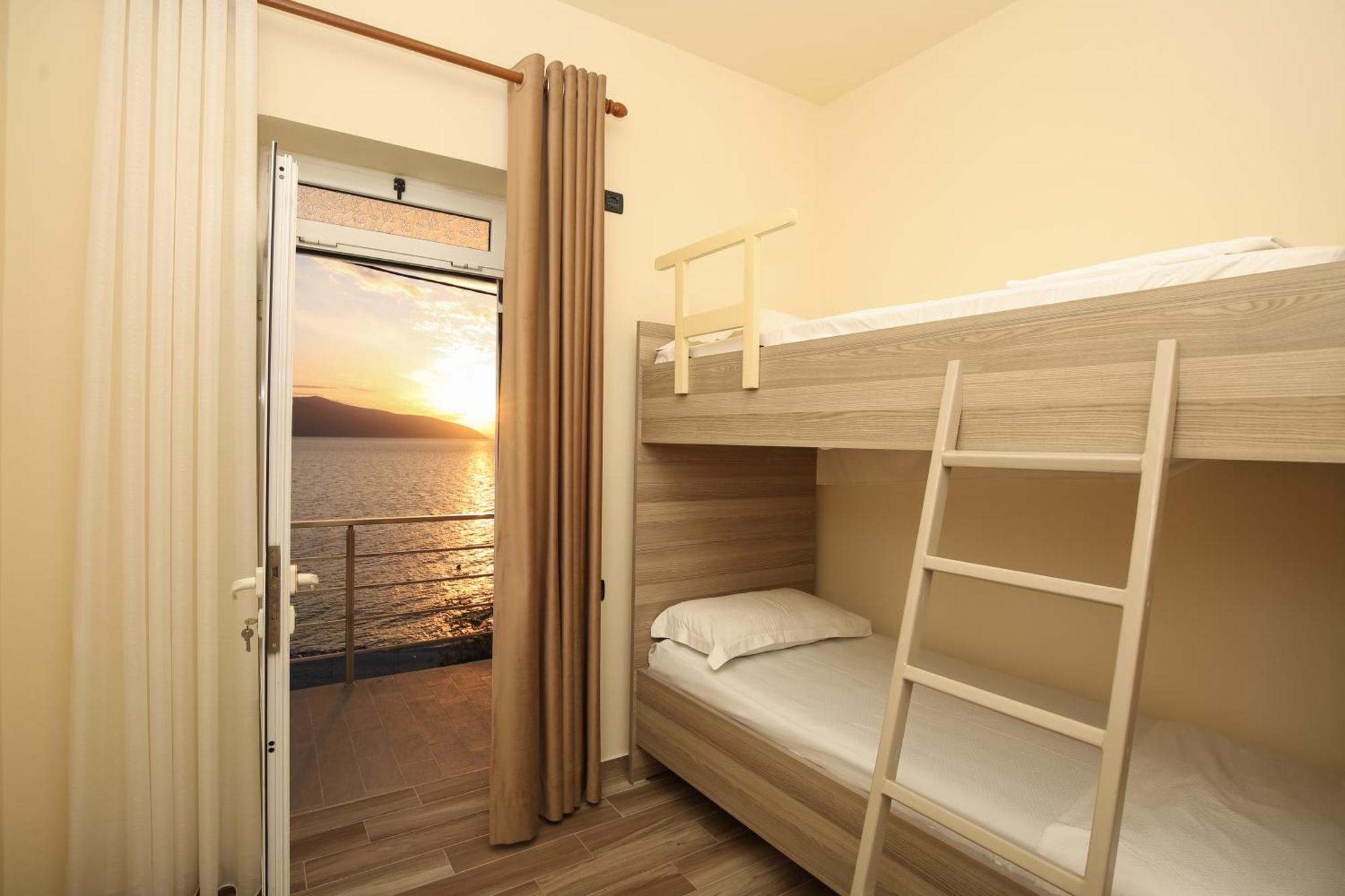 Blue Bay Hotel Kanine